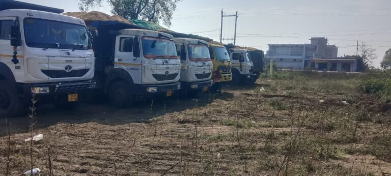 अवैध रेत परिवहन पर प्रशासन की बड़ी कार्रवाई,1 चेन माउंटेडफोकलेंड सहित 9 हाईवा ज़ब्त